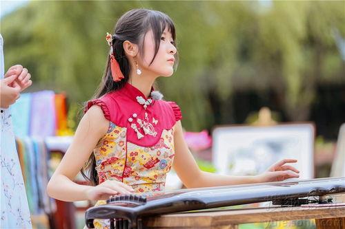 娱乐吃瓜徐娇是谁扮演的,从童星到时尚达人，她如何成为娱乐圈的“吃瓜女王”？